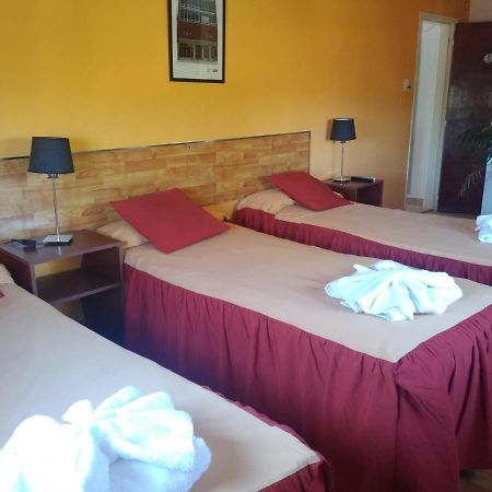 Hotel Aoma Villa Carlos Paz Extérieur photo