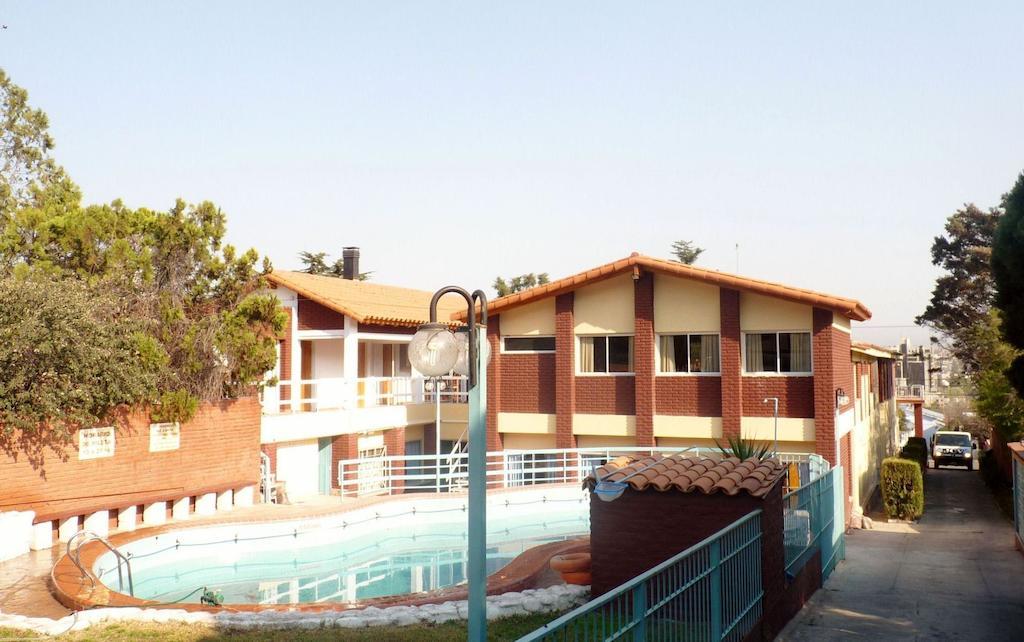 Hotel Aoma Villa Carlos Paz Extérieur photo