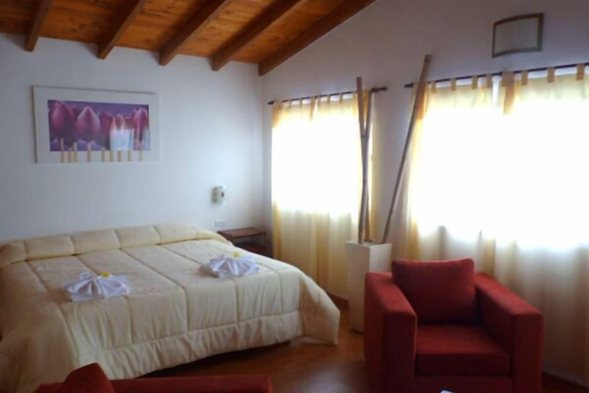 Hotel Aoma Villa Carlos Paz Extérieur photo