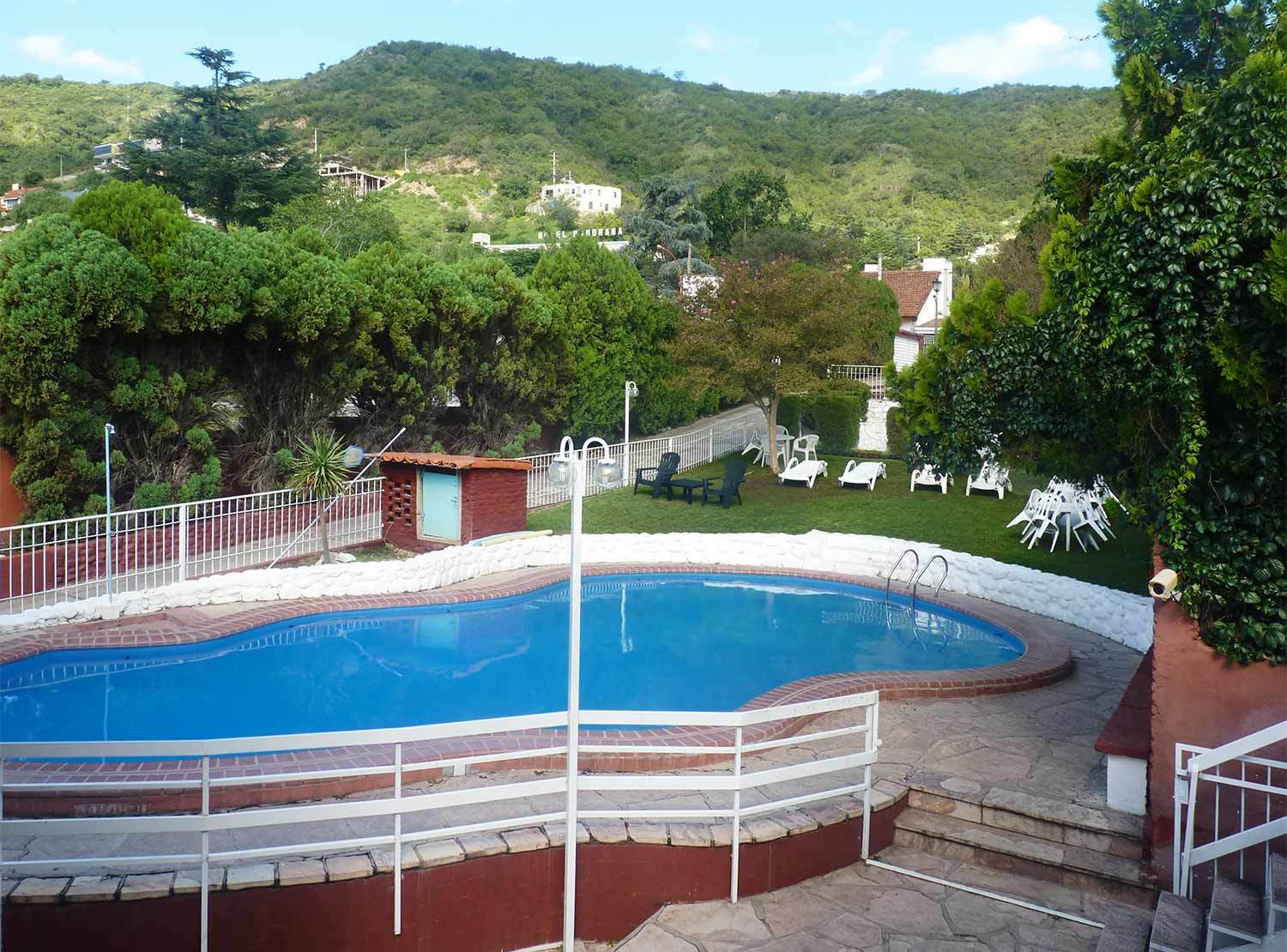 Hotel Aoma Villa Carlos Paz Extérieur photo