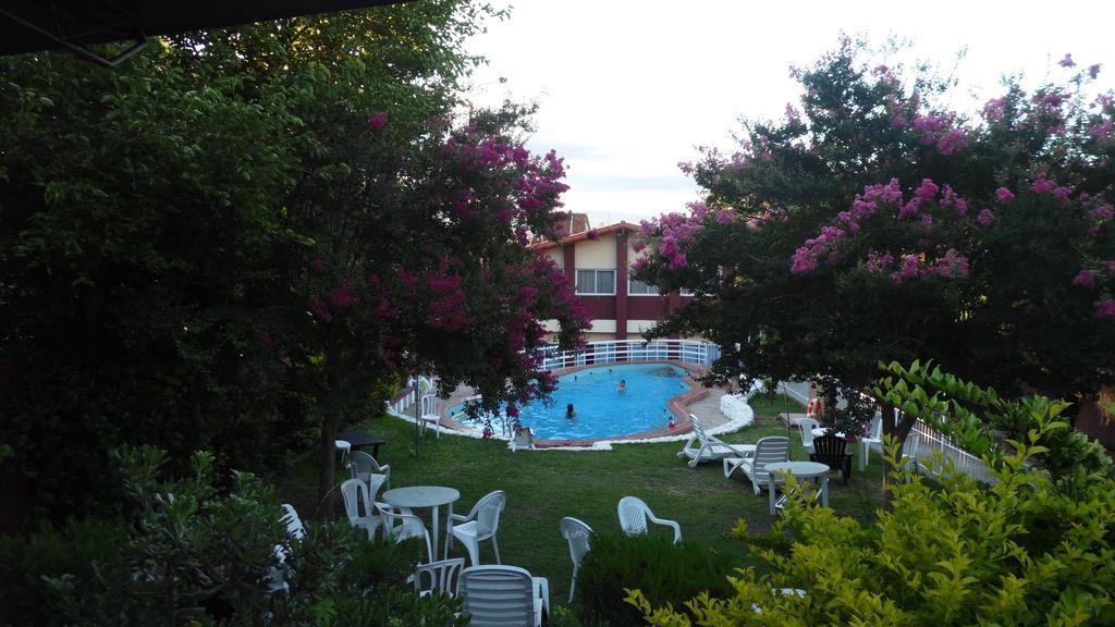 Hotel Aoma Villa Carlos Paz Extérieur photo